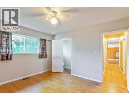 2370 Mountain Highway, North Vancouver, BC V7J2N3 Photo 15