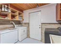 2370 Mountain Highway, North Vancouver, BC V7J2N3 Photo 38