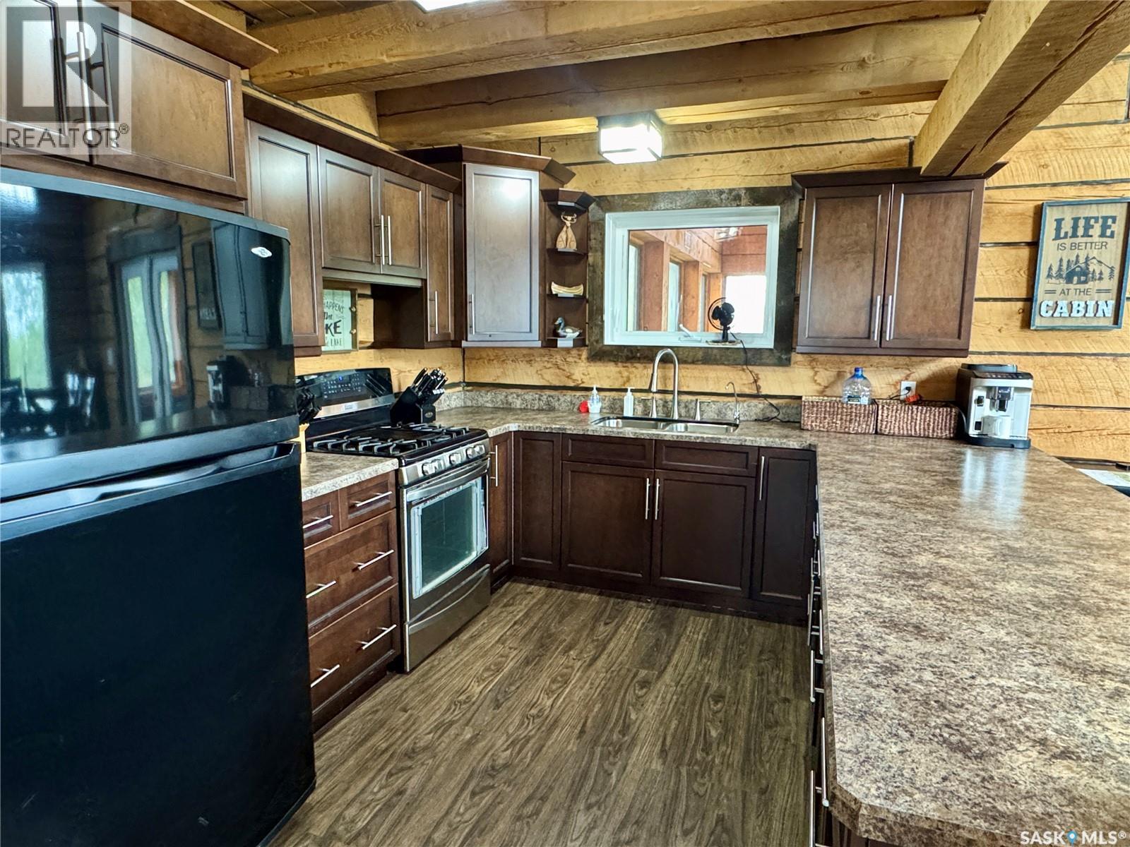 Stunning Remote 4 Season Lakehouse on Nemeiben, Northern Admin District — photo 12