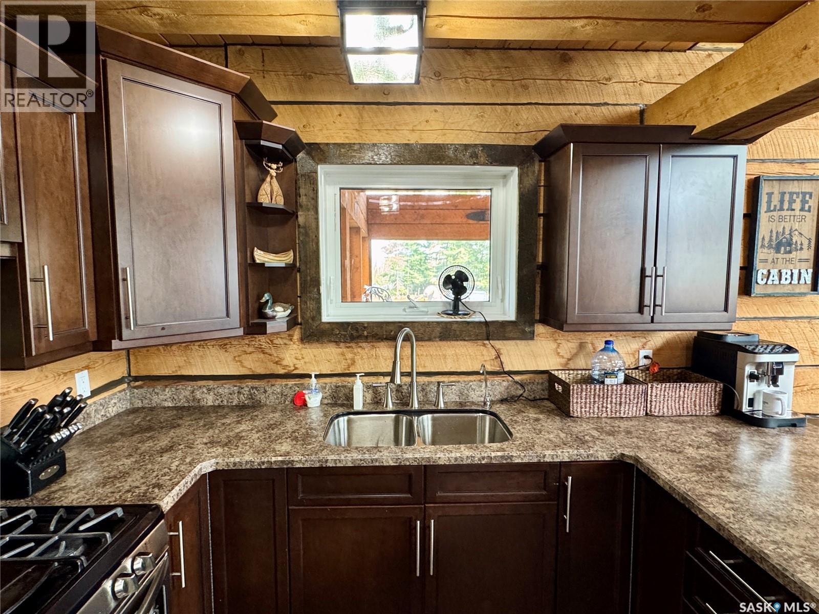 Stunning Remote 4 Season Lakehouse on Nemeiben, Northern Admin District — photo 14
