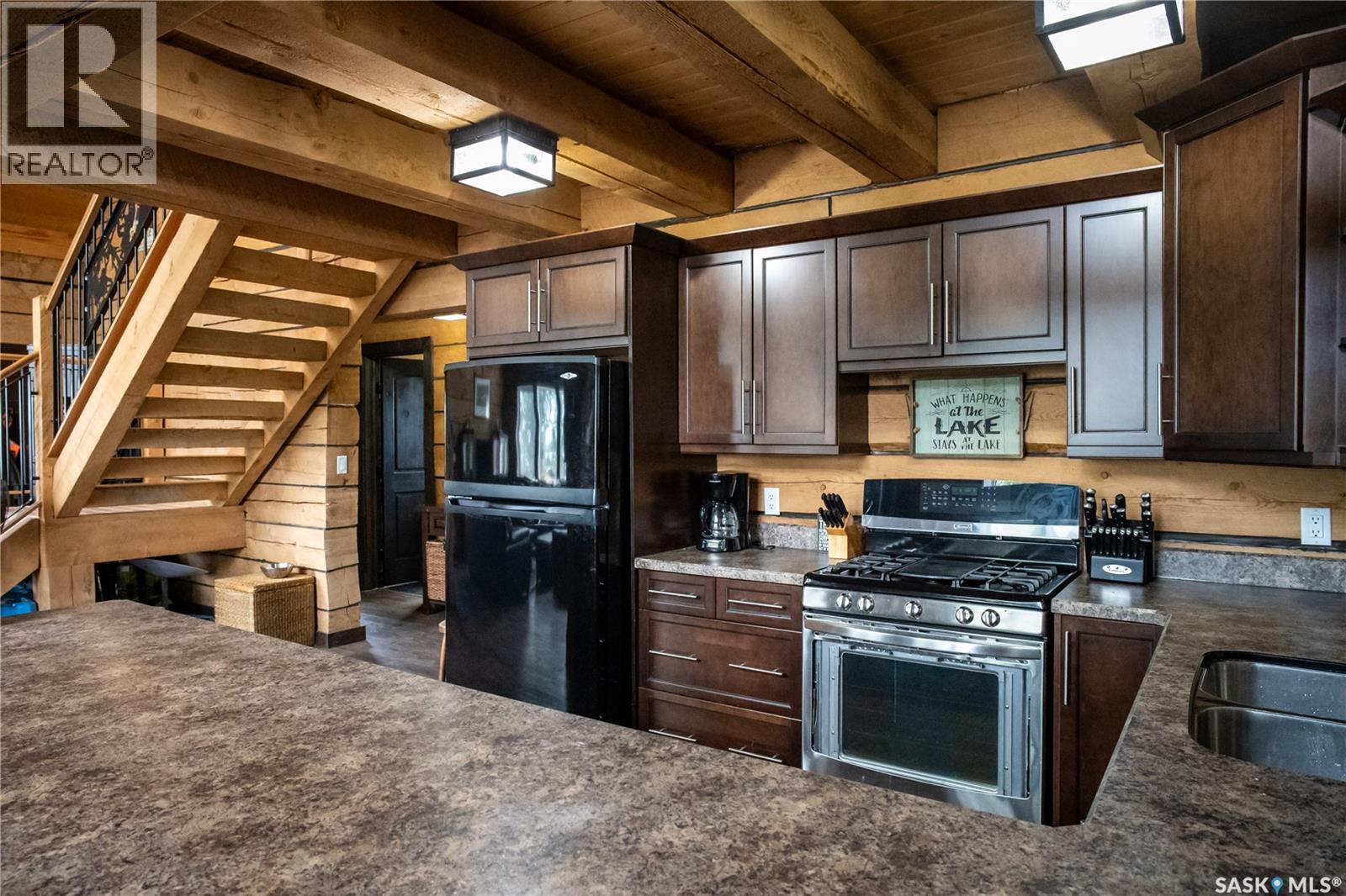 Stunning Remote 4 Season Lakehouse on Nemeiben, Northern Admin District — photo 15