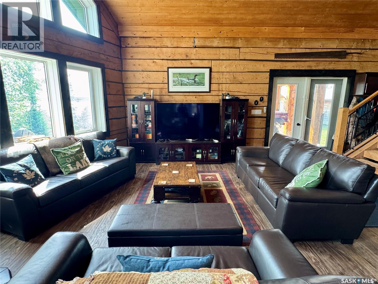 Stunning Remote 4 Season Lakehouse on Nemeiben - 27