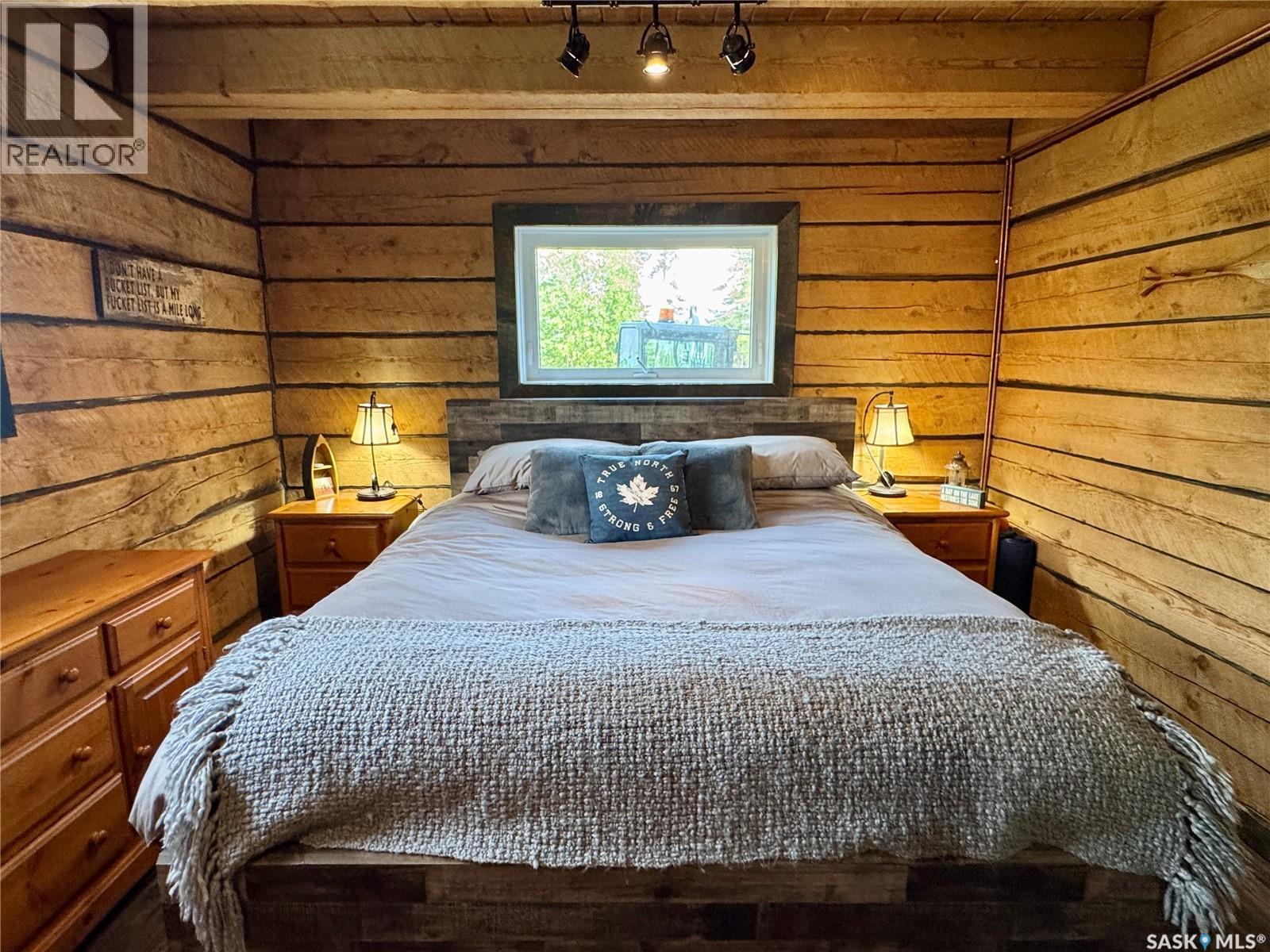 Stunning Remote 4 Season Lakehouse on Nemeiben - Image 38