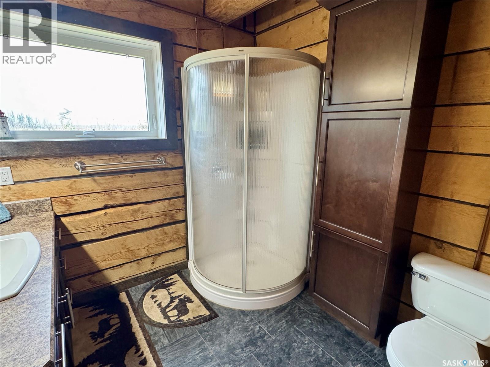 Stunning Remote 4 Season Lakehouse on Nemeiben - 41