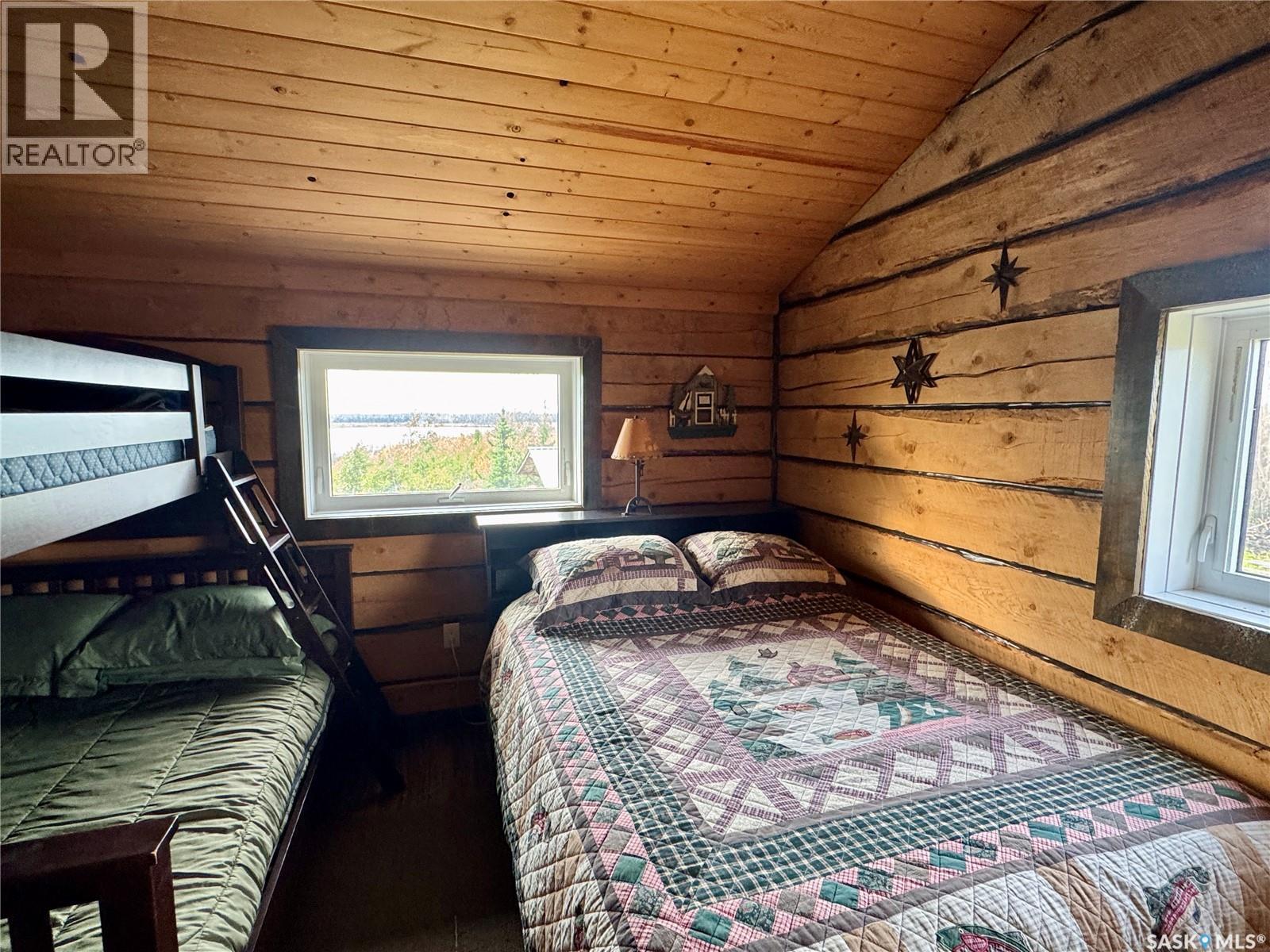 Stunning Remote 4 Season Lakehouse on Nemeiben - Image 61