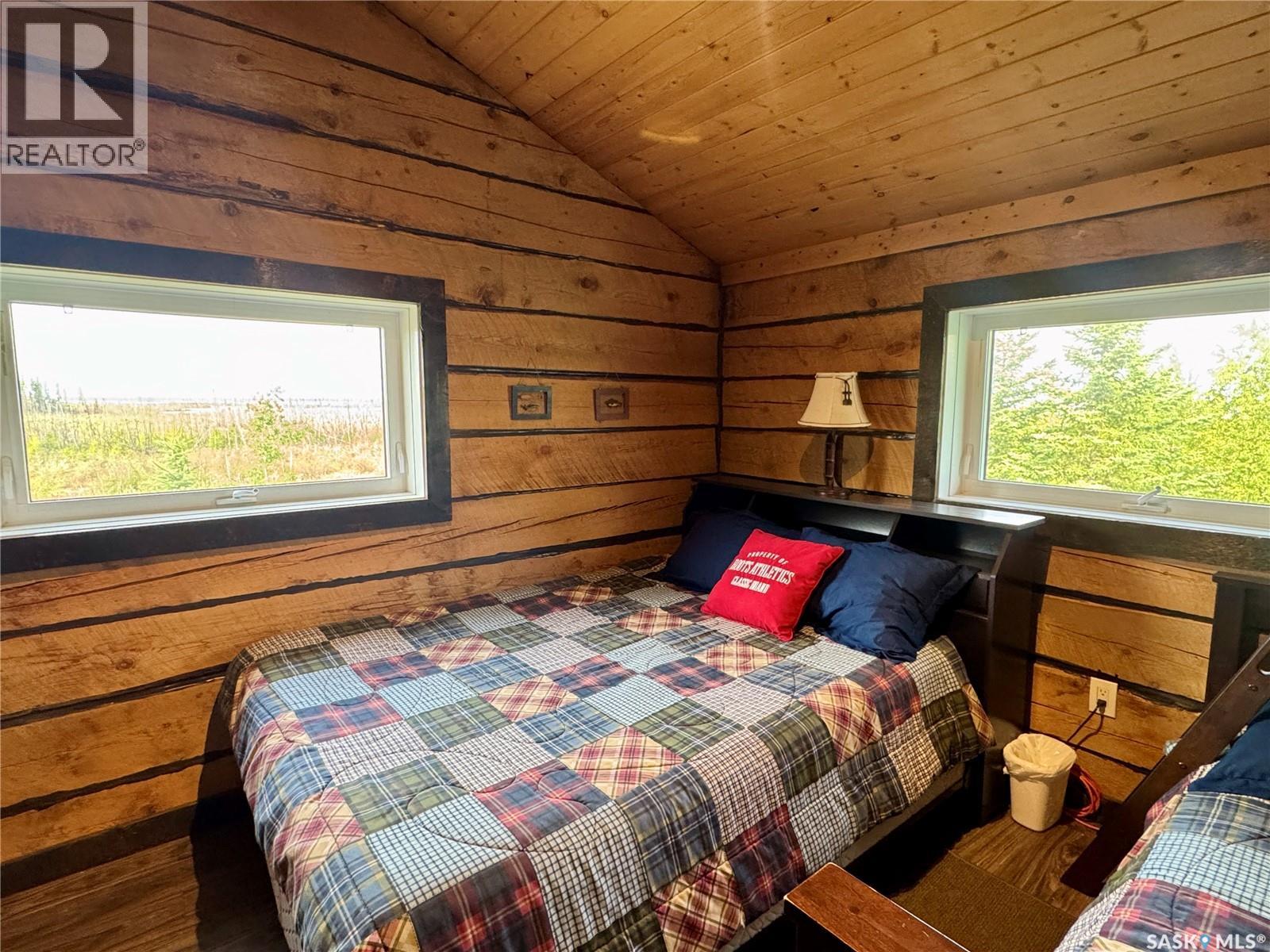 Stunning Remote 4 Season Lakehouse on Nemeiben - Image 64