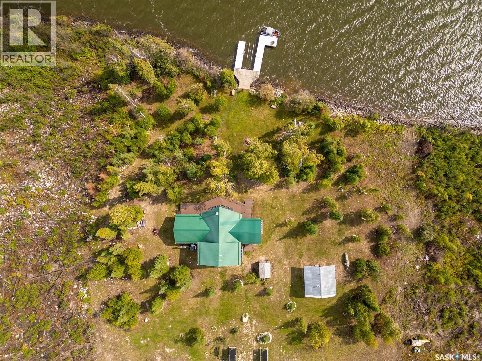Stunning Remote 4 Season Lakehouse on Nemeiben, Northern Admin District — photo 8