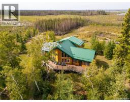 Foyer - Stunning Remote 4 Season Lakehouse On Nemeiben, Northern Admin District, SK S0J1L0 Photo 7