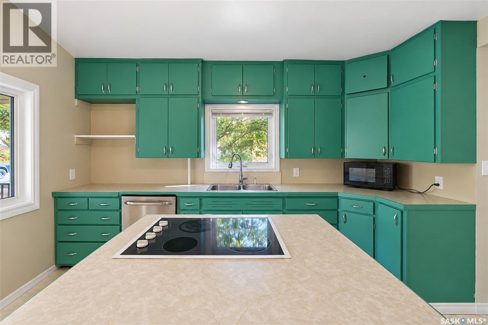 127 1st AVENUE, Osler — photo 11