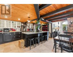 Den - 1047 Hallett Road S, Muskoka Lakes, ON P0B1J0 Photo 6