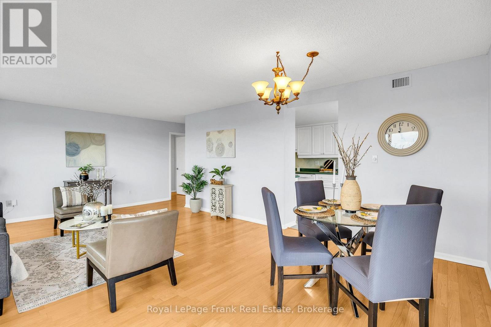 #602 712 ROSSLAND ROAD E - 11