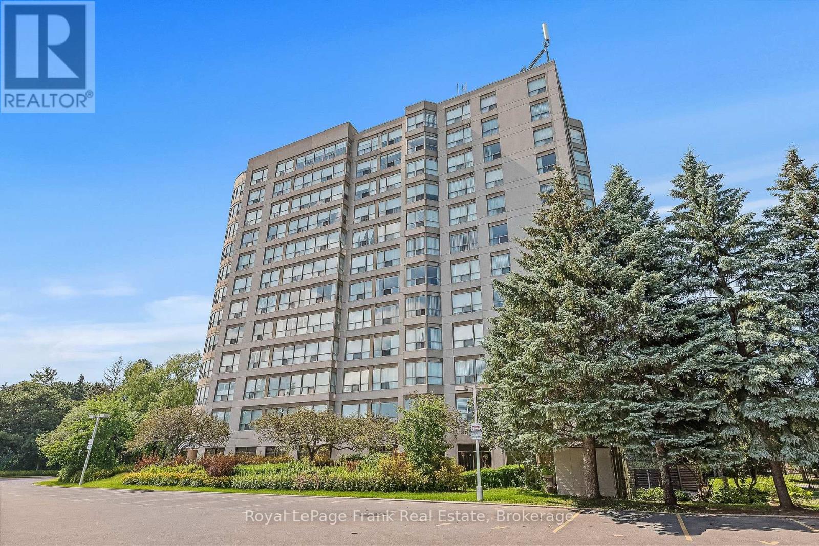 #602 712 ROSSLAND ROAD E - 2