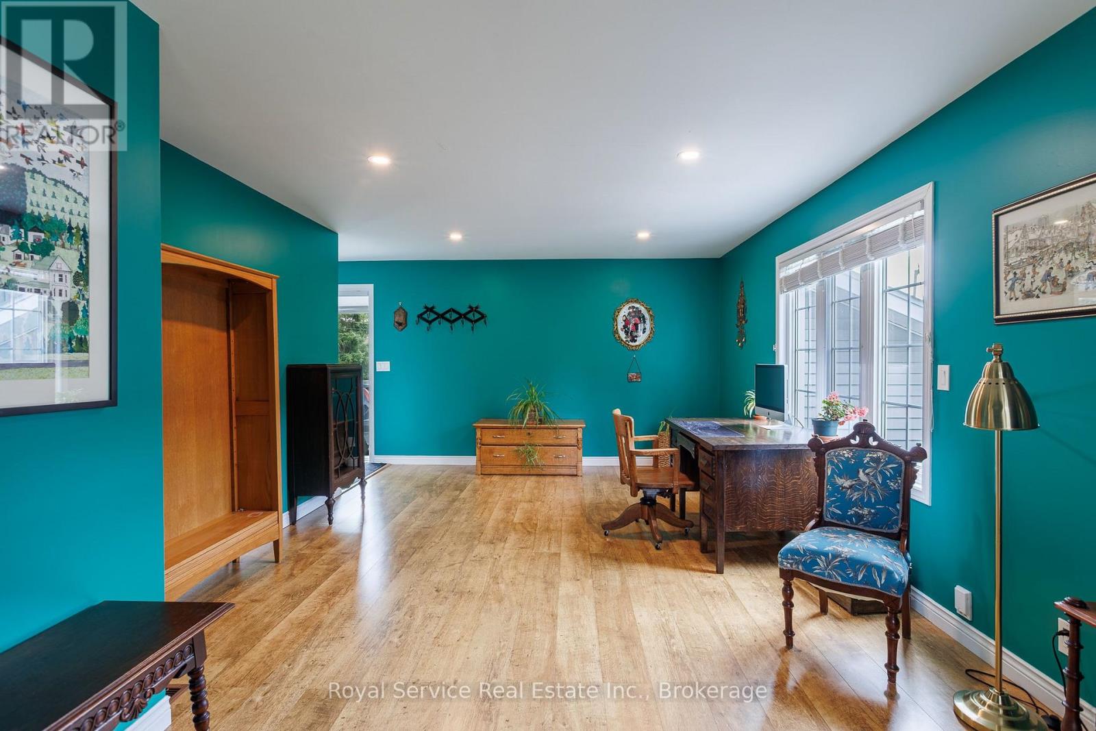 6 CLIFTON ROAD - 11