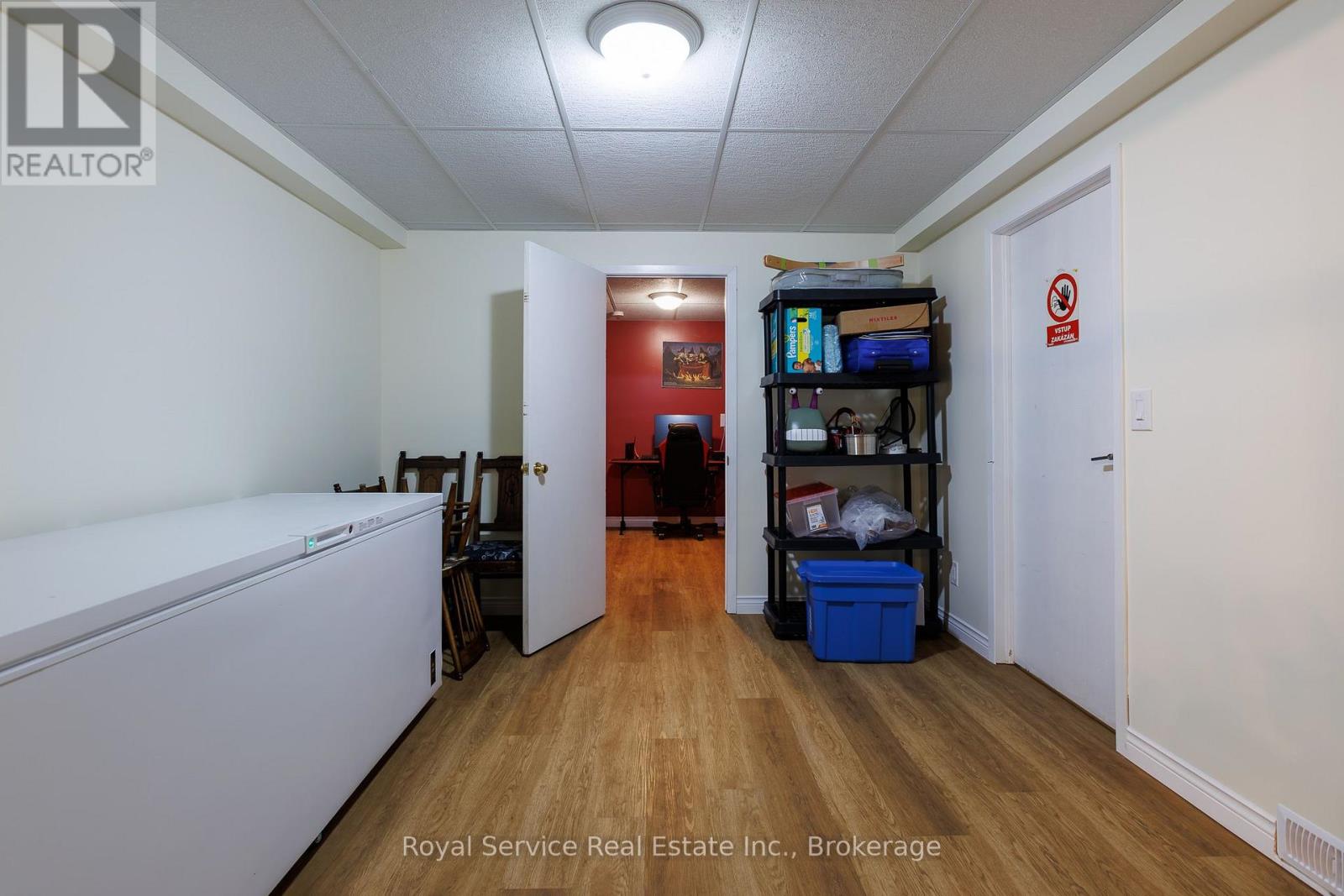 6 CLIFTON ROAD - 29