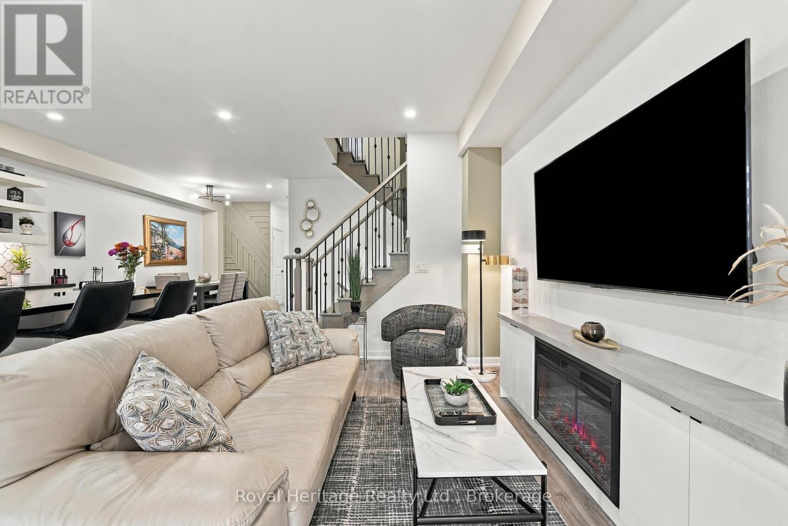 66 Longshore Way, Whitby, ON photo 11