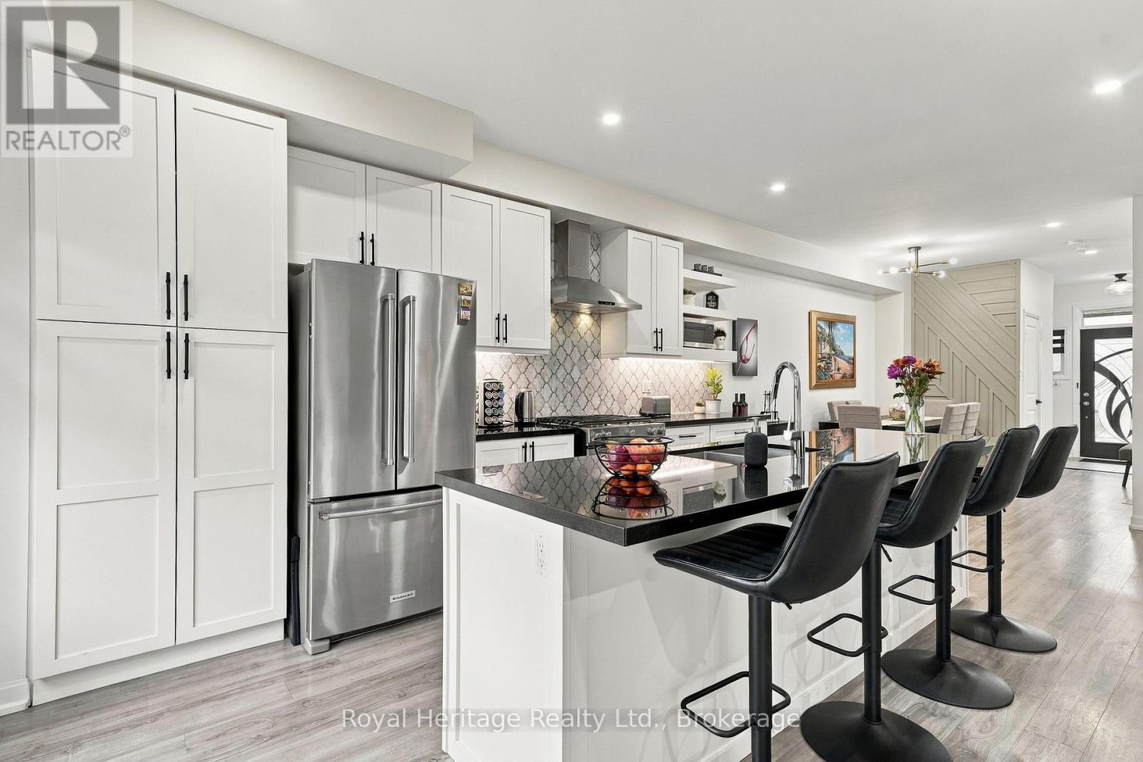 66 Longshore Way, Whitby, ON photo 14