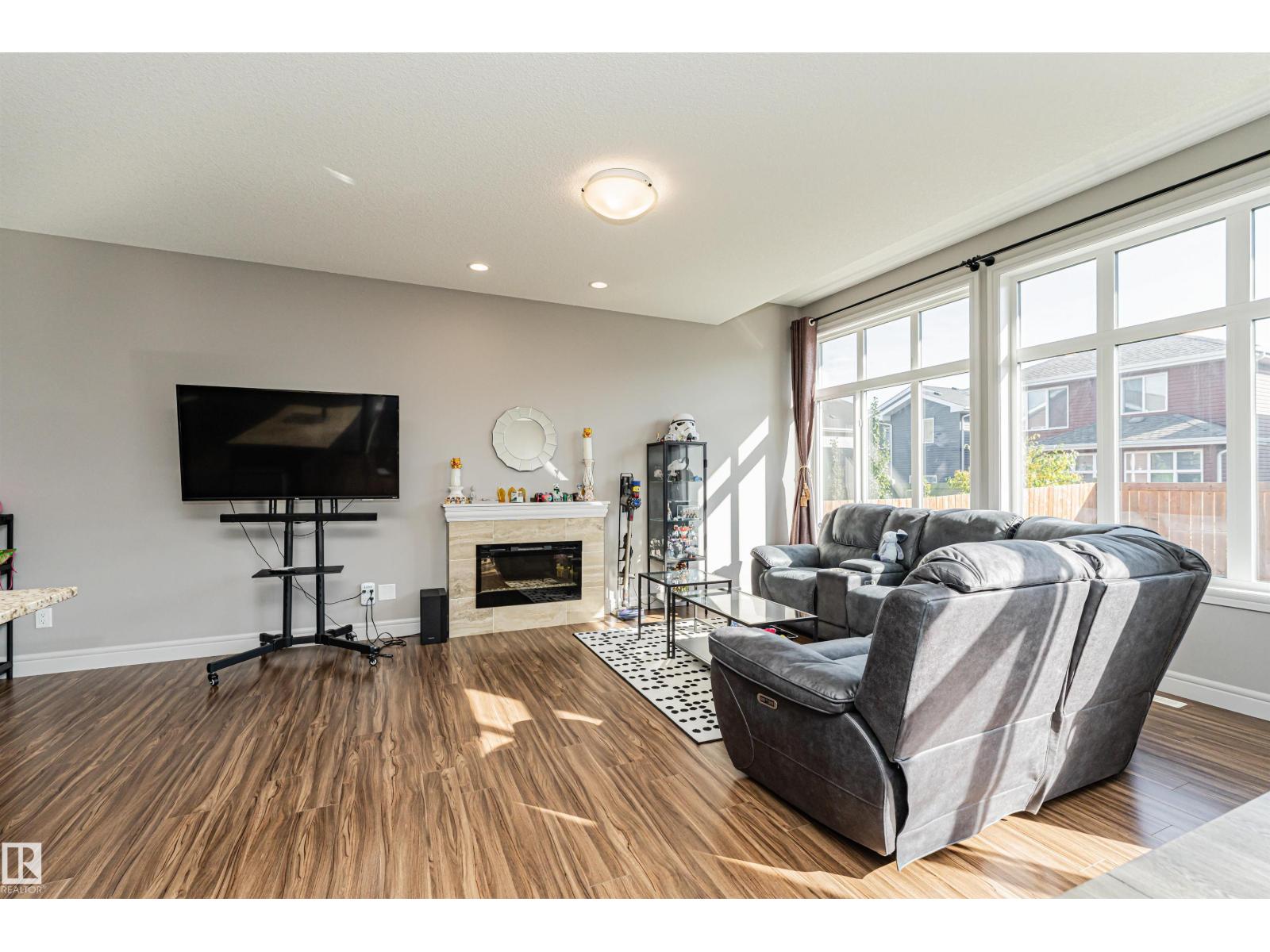 1523 169 ST SW - 19