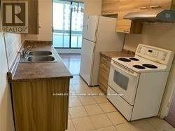 # 811 - 260 Seneca Hill Drive, Toronto, ON M2J4S6 Photo 7
