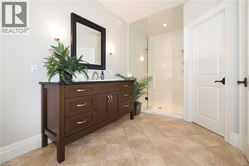 585 KIWANIS PARK Drive - 24