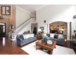 Living room - 585 Kiwanis Park Drive, Kitchener, ON N2K3N8 Photo 10
