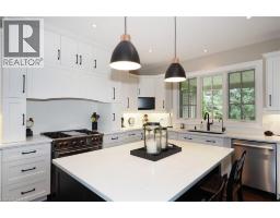 585 Kiwanis Park Drive, Kitchener, ON N2K3N8 Photo 17
