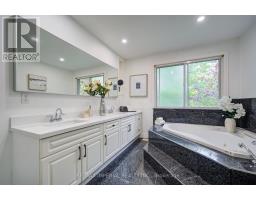 19 Penwick Crescent, Richmond Hill, ON L4C5B3 Photo 20