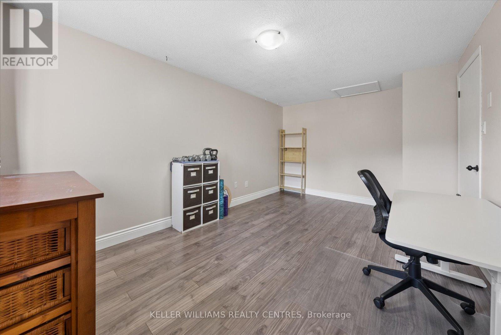 #19 6 MEADOW LANE - Image 31