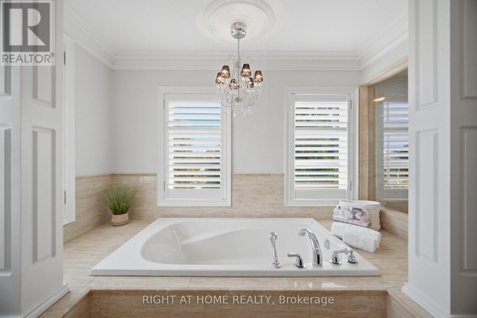 2122 LAW HILL GATE - Image 30