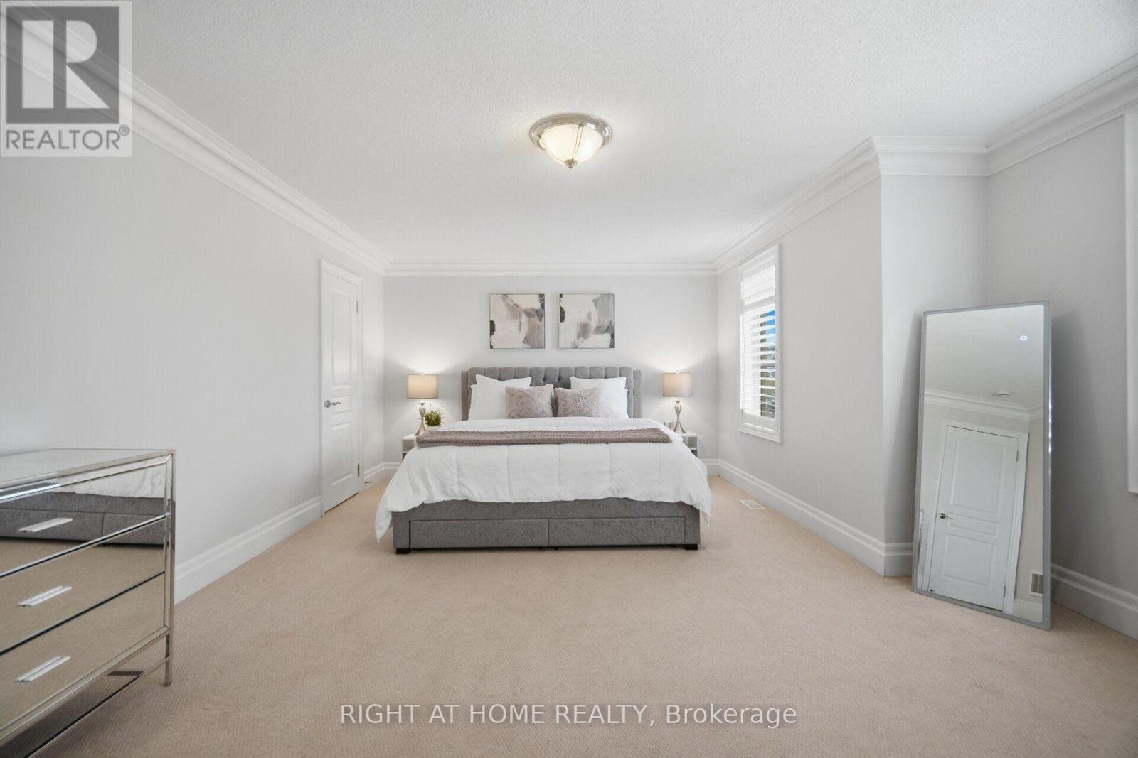 2122 LAW HILL GATE - Image 32