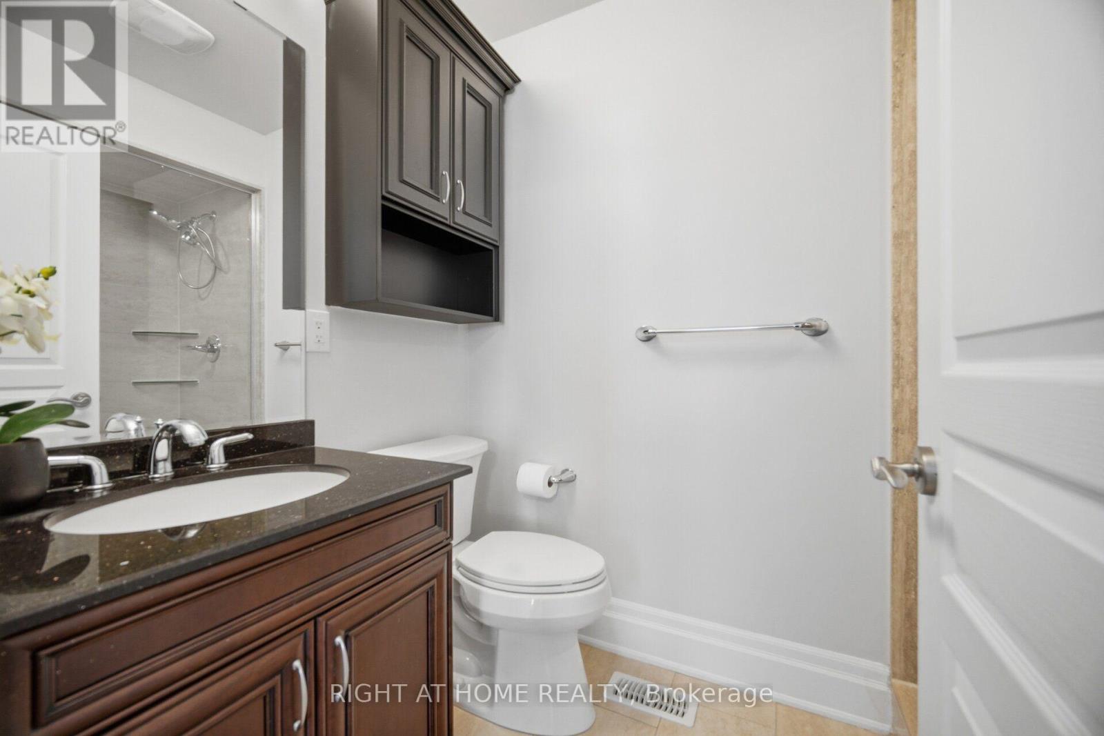 2122 LAW HILL GATE - 37