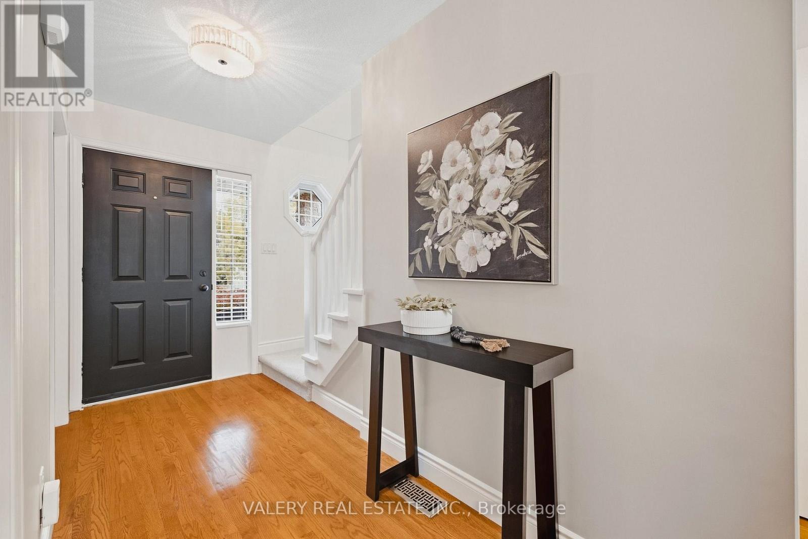 211 EASTFOREST TRAIL — photo 3