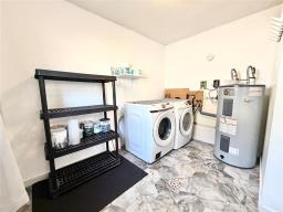 42 Main Street, Tyndall, MB R0E2B0 Photo 18