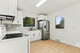 122 Ravelston Avenue E, Winnipeg, MB R2C0J9 Photo 10