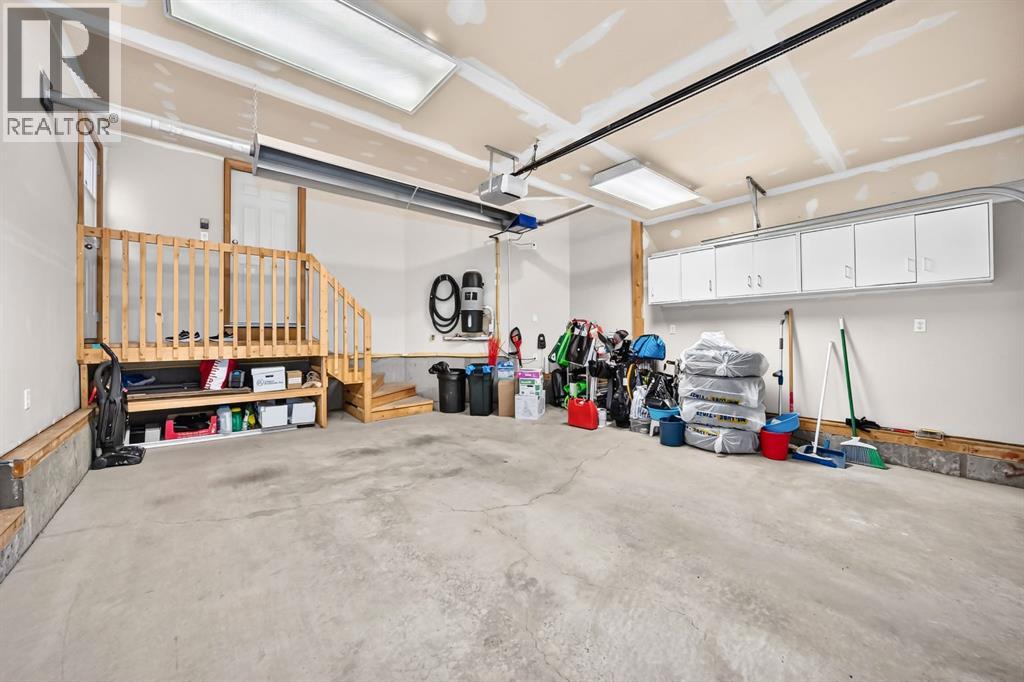 234 Somerglen Way SW - 39