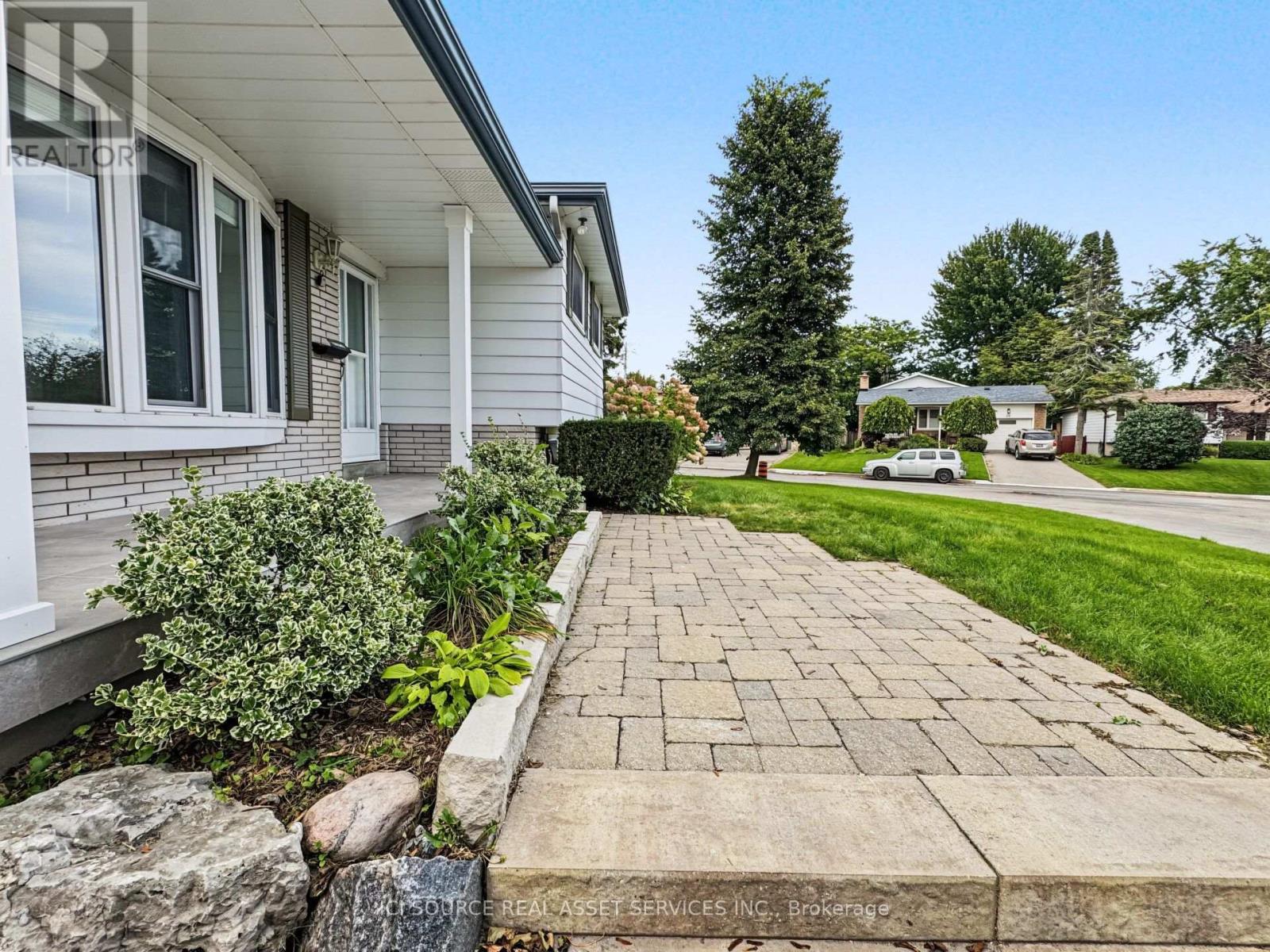 Upper Unit- 42 Follett Court, Ajax, ON photo 16