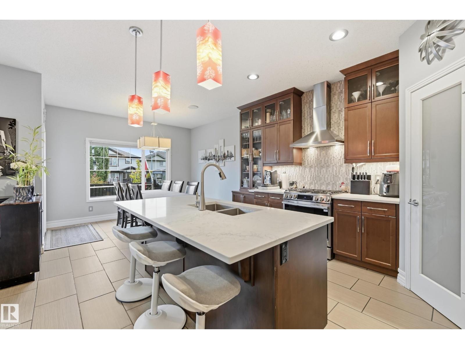 16511 136 ST NW - 12