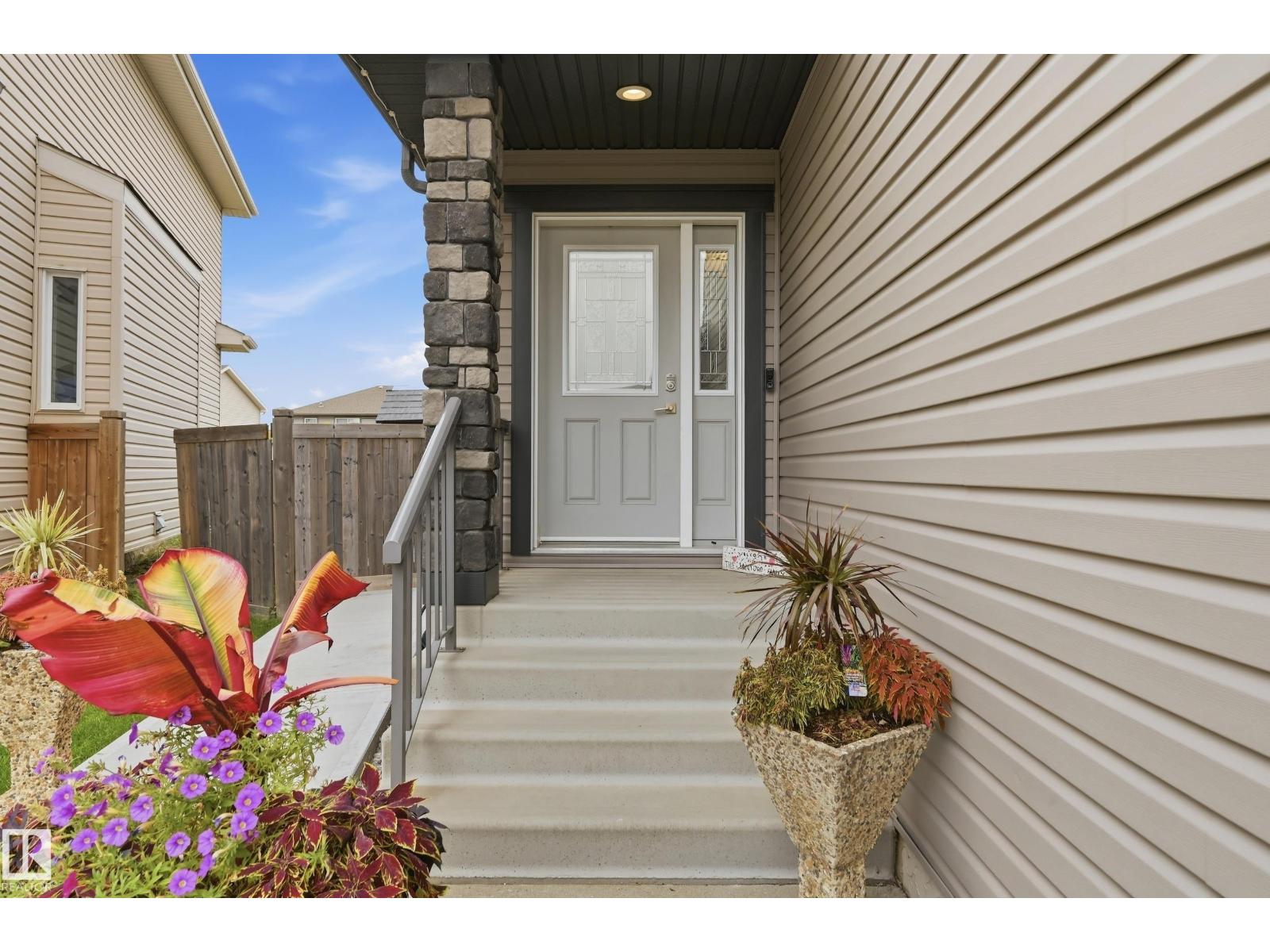 16511 136 ST NW - 5
