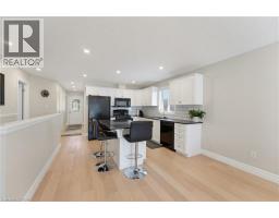 4pc Bathroom - 195 Brenneman Drive, Baden, ON N3A4N2 Photo 6