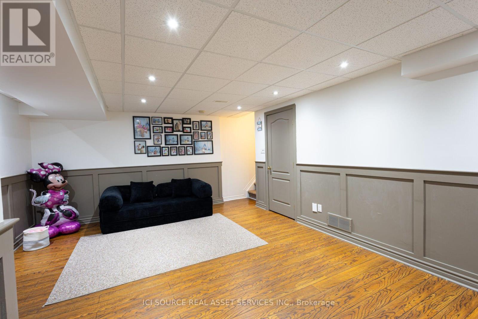 127 WATERBRIDGE DRIVE - Image 32