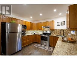 Bathroom - 127 Waterbridge Drive, Ottawa, ON K2G7C2 Photo 11