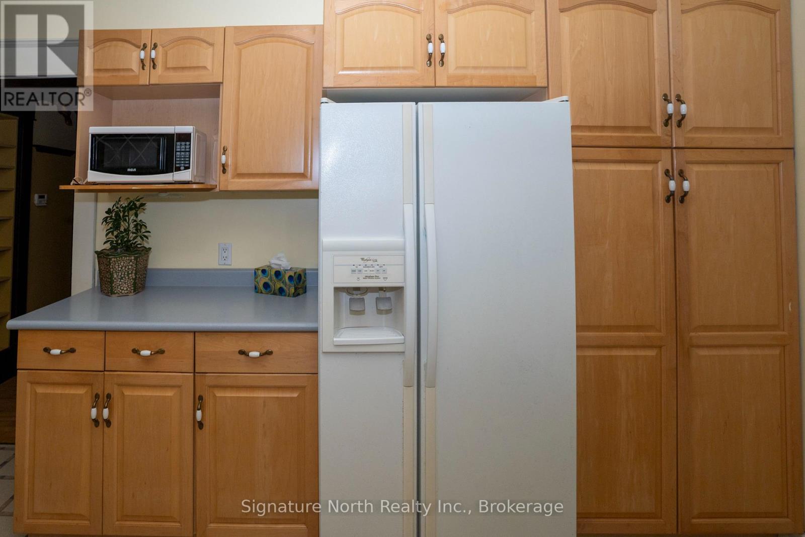 239 MARKS STREET N - Image 23