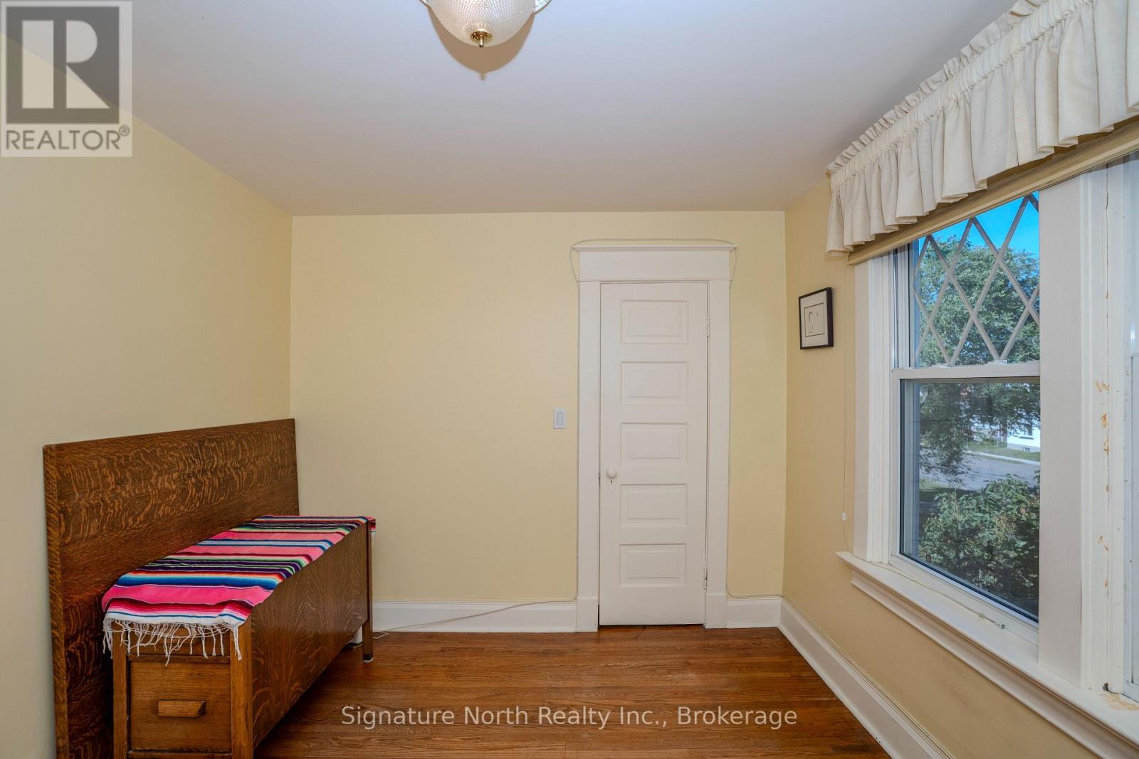 239 MARKS STREET N - Image 32