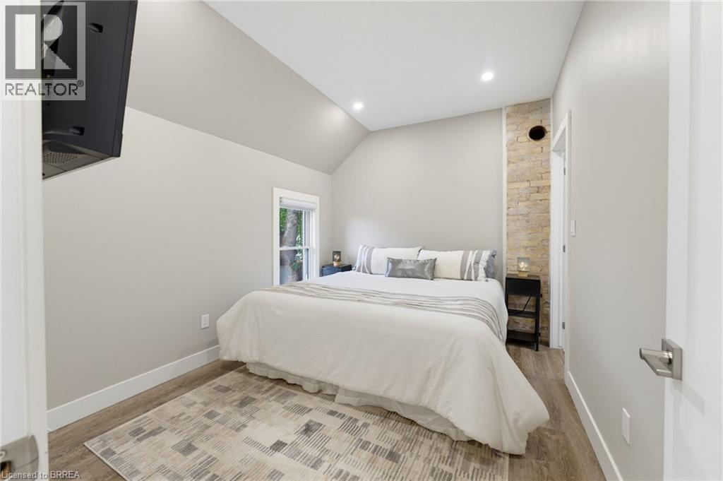 118 CLARENCE Street - Image 14