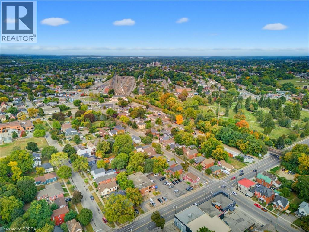 118 CLARENCE Street - 28
