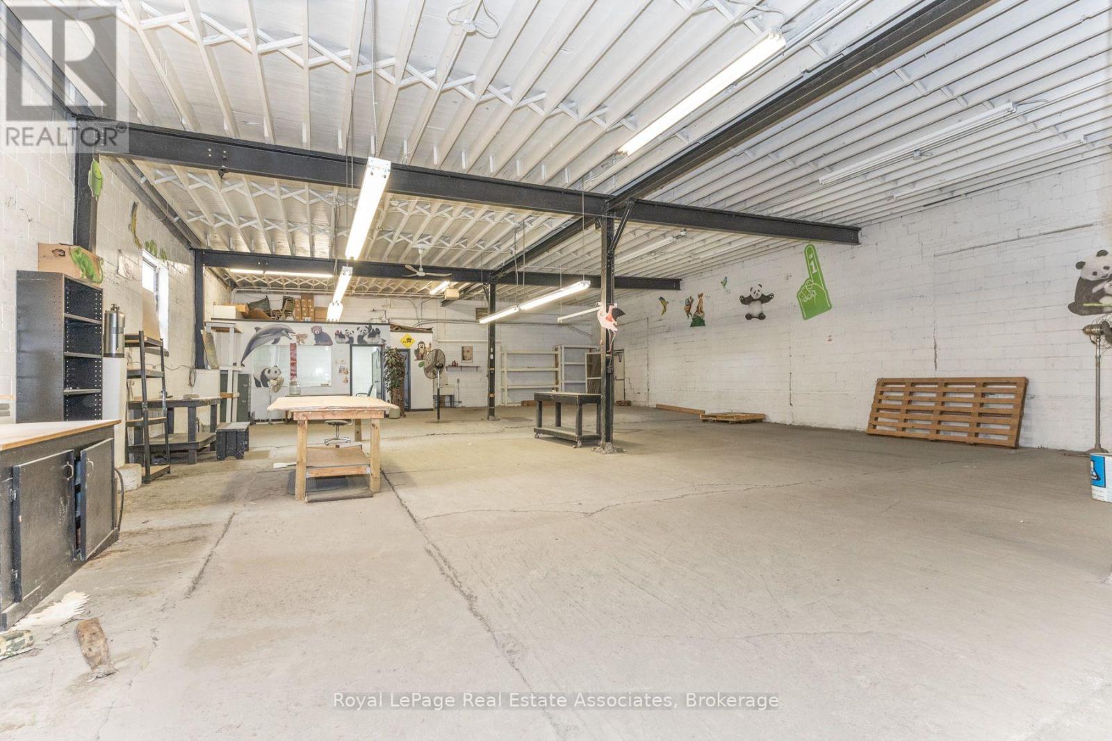 381 Richmond Street East — photo 15