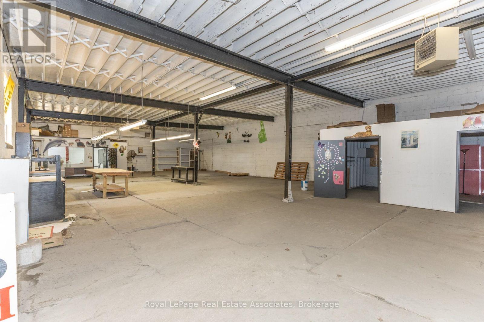 381 Richmond Street East — photo 13