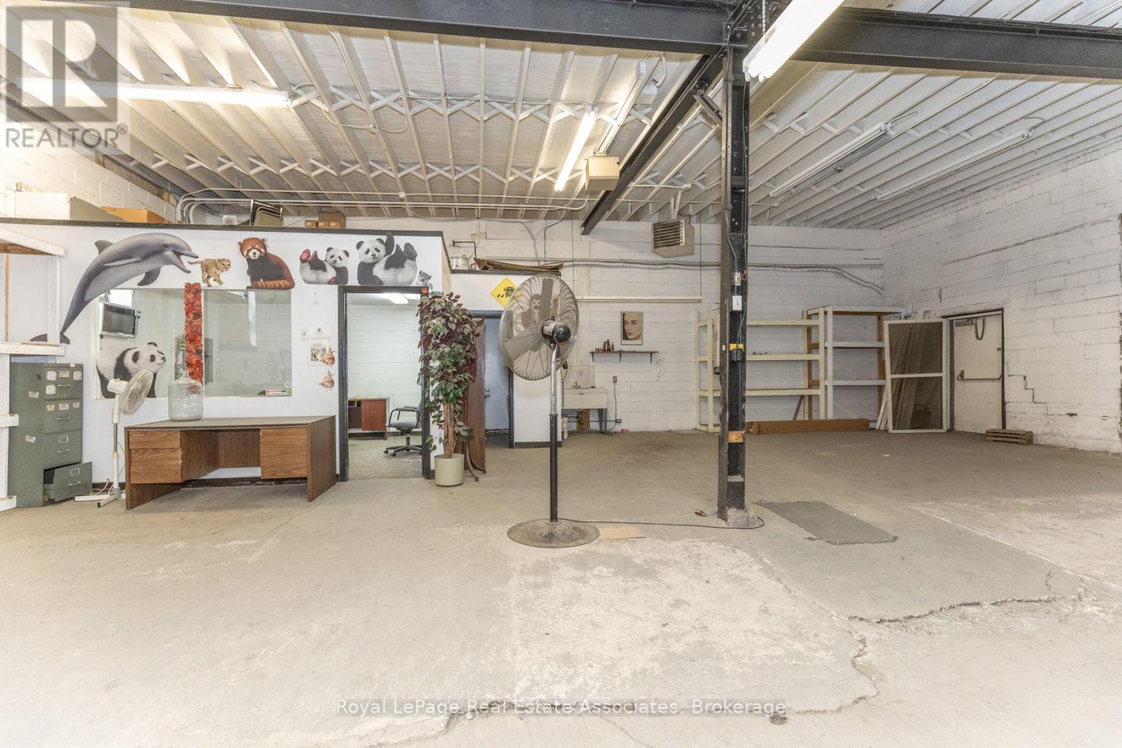 381 Richmond Street East — photo 16