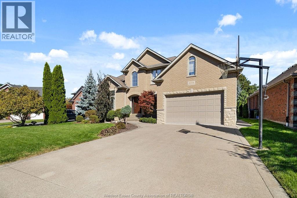 1004 WOODLAND CRES - 3