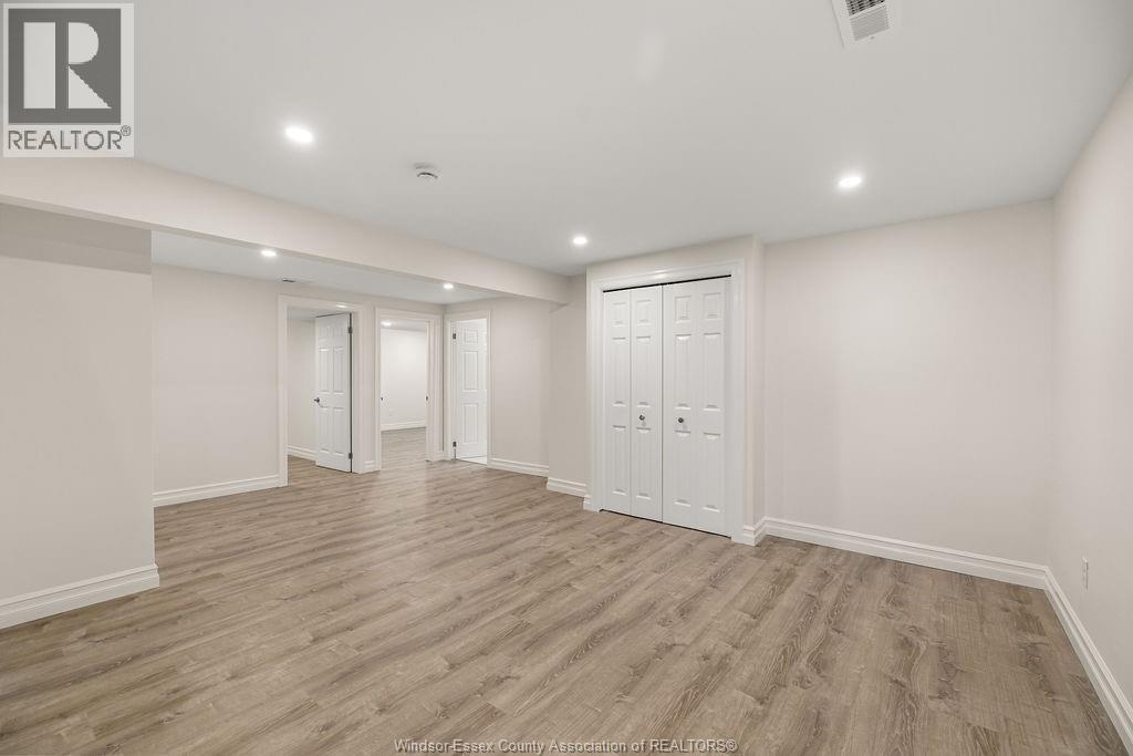 1004 WOODLAND CRES - 34