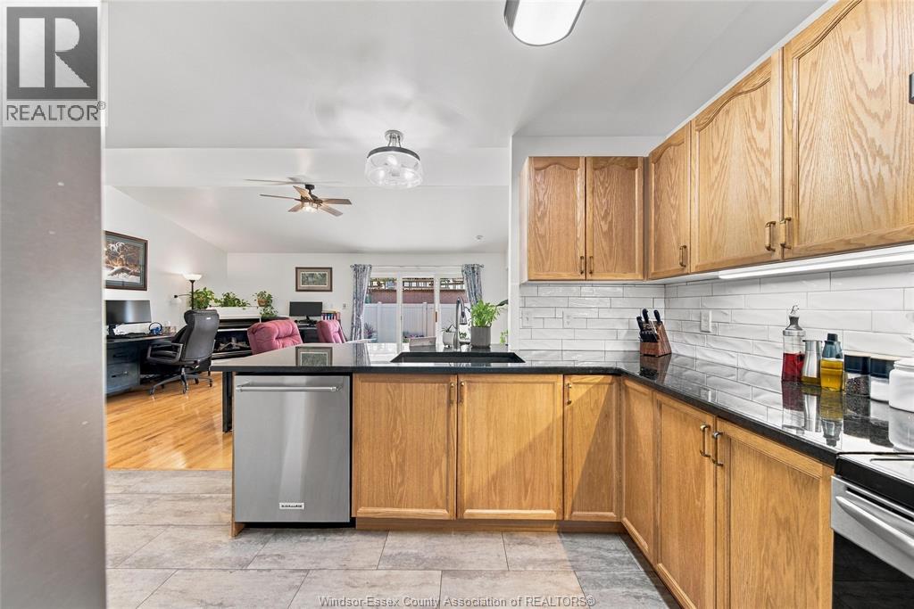 11125 FIRGROVE - 15